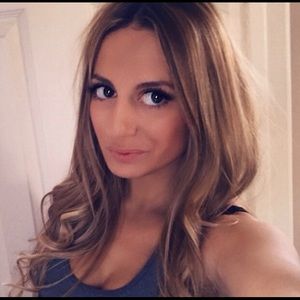 Meet your Posher, Cariana